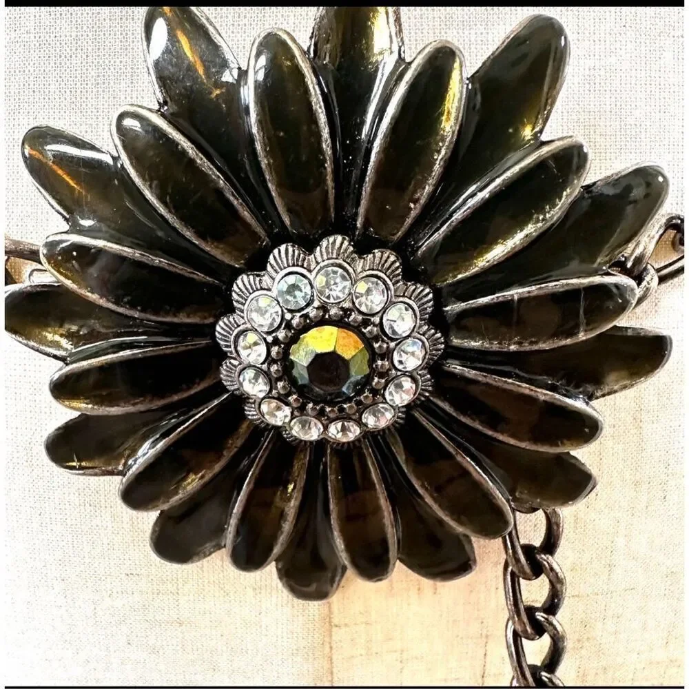 Flower rhinestone chain belt